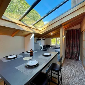 lapparte-des-pinettes.hotels-rhonealpes.com/
